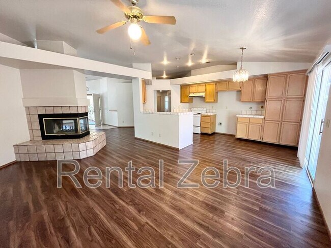 Building Photo - 3487 Tres Logos Dr