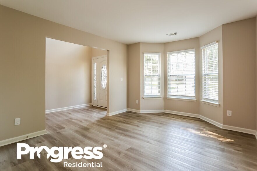 Building Photo - 3051 Berthas Overlook