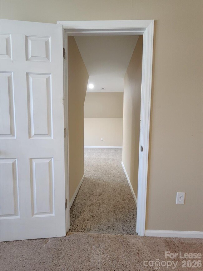 Building Photo - 417 Wintergreen Ct