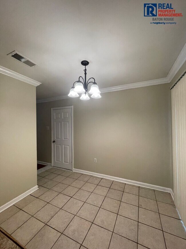 Building Photo - House: Mickens Place
