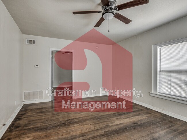 Building Photo - 704 NW 92nd St
