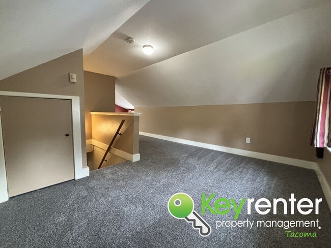 Building Photo - Charming 3-Bedroom Rental Home in Central ...