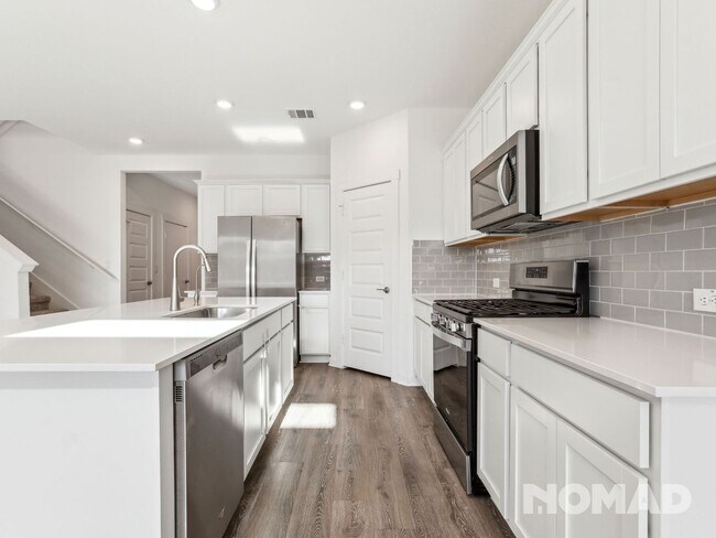 Building Photo - 4 Bedroom, 3 Bathroom Single Family Home in Leander