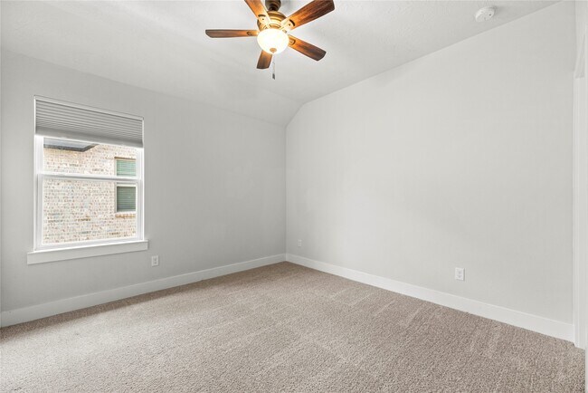 Building Photo - 1707 McCrae Hill Ct