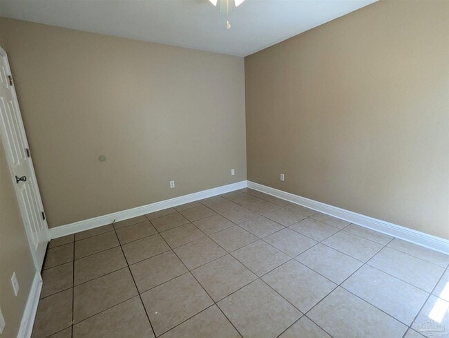 Building Photo - 815 Brook Meadow Ln