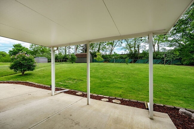Building Photo - 366 Randy Dr