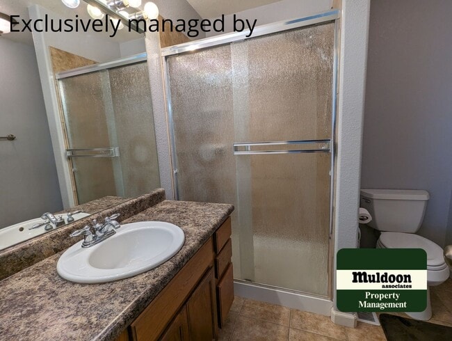 Building Photo - Spacious Updated Pueblo West Home! Pet Fri...