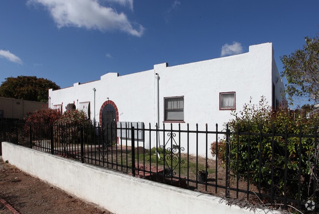 Building Photo - 2954-2958 Juniper St