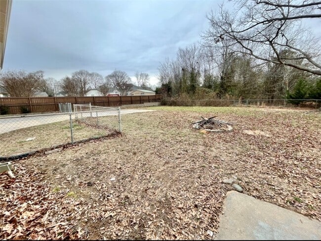 Building Photo - 207 Keystone Dr