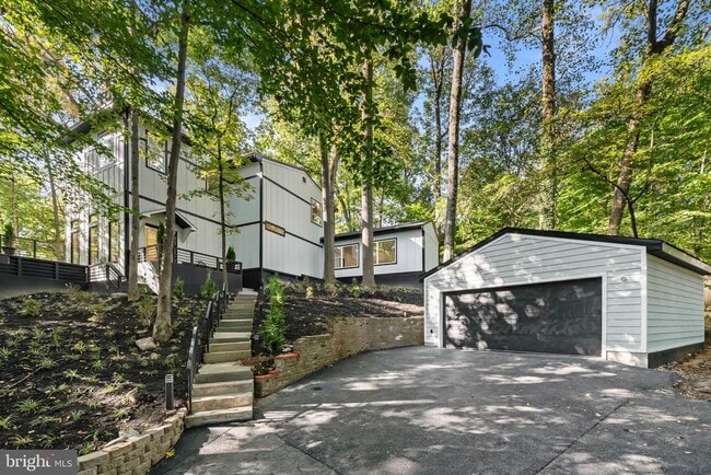 Building Photo - 811 Sligo Creek Pkwy
