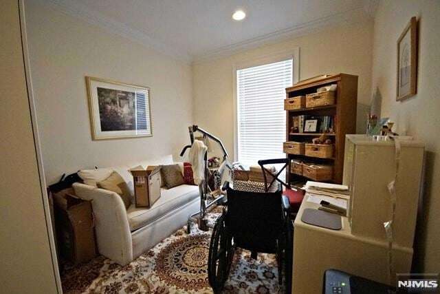 Building Photo - 5 Tenakill Park E