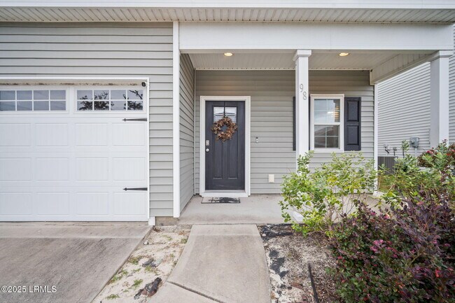 Building Photo - 98 Great Bend Dr