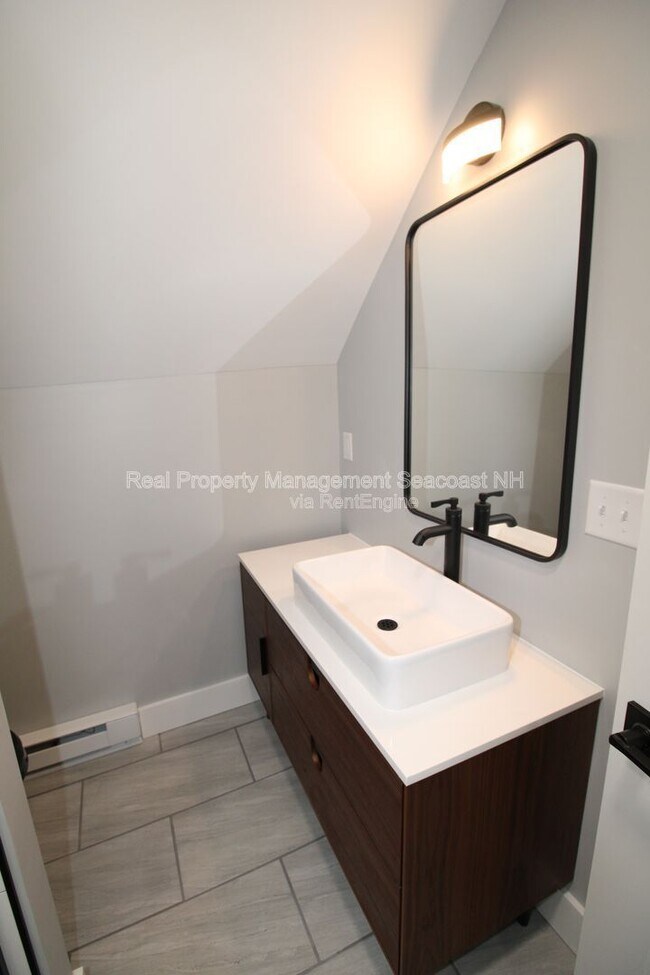 Building Photo - 253 1st NH Turnpike