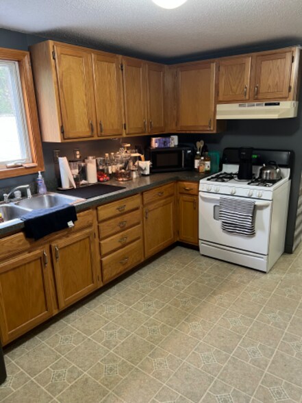 Building Photo - 56 Funston Ave