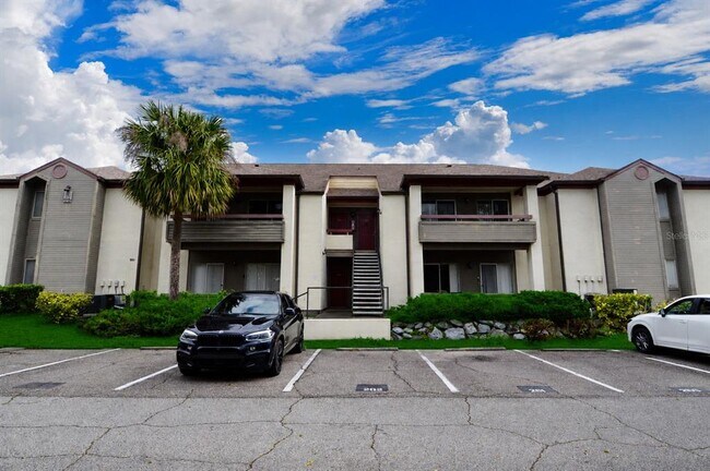 Building Photo - 10265 Gandy Blvd N