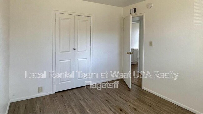 Building Photo - 117 E Ellery Ave