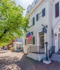 Building Photo - 311 S Washington St