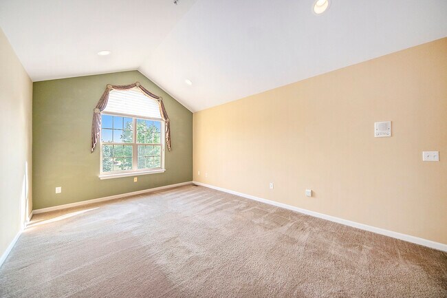 Building Photo - 42749 Patty Ln