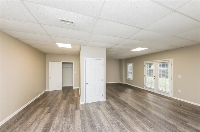 Building Photo - 135 Ivey Lake Pkwy