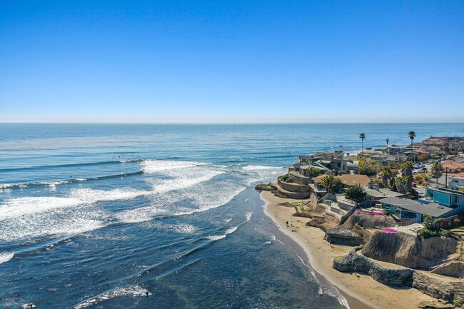 Building Photo - Stunning Home | Coastal Living | Ocean Views