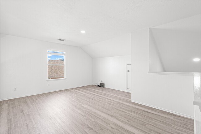 Building Photo - 3107 Snug Harbour Ct