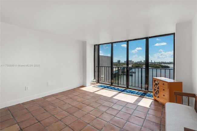 Building Photo - 7899 NE Bayshore Ct