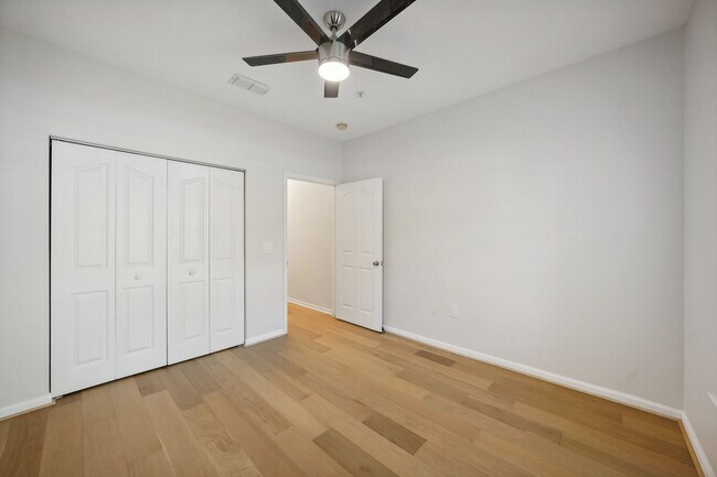 Building Photo - 4207 S Dale Mabry Hwy