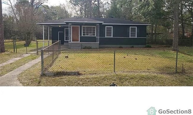Primary Photo - 2419 Club House Rd