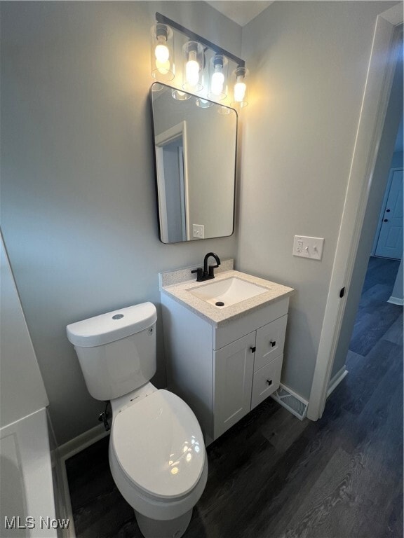 Building Photo - 2559 Edwin Ave