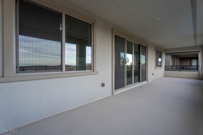 Building Photo - 230 Carmel Sky St