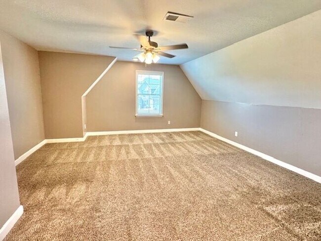 Building Photo - Move In Special! Now Leasing A 4 Bedroom 3...