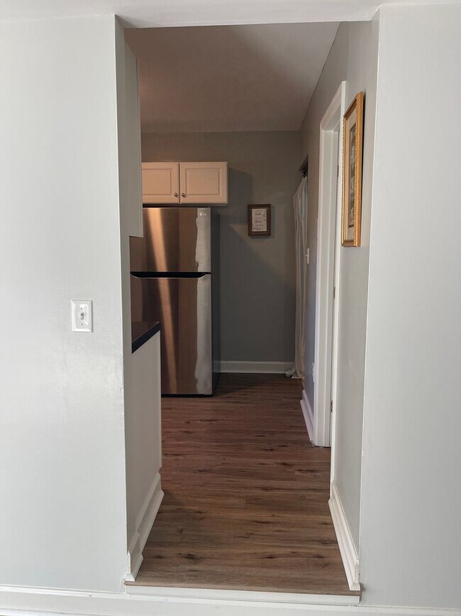 Building Photo - 2224 Hamway Dr