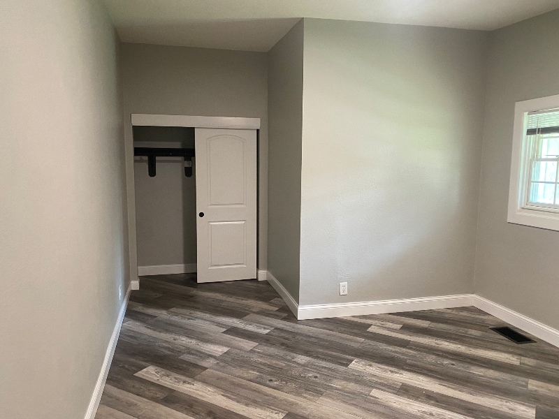 Building Photo - 3400 E 14th St