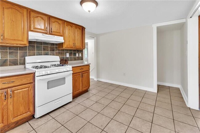 Building Photo - 116 Purvis Ln