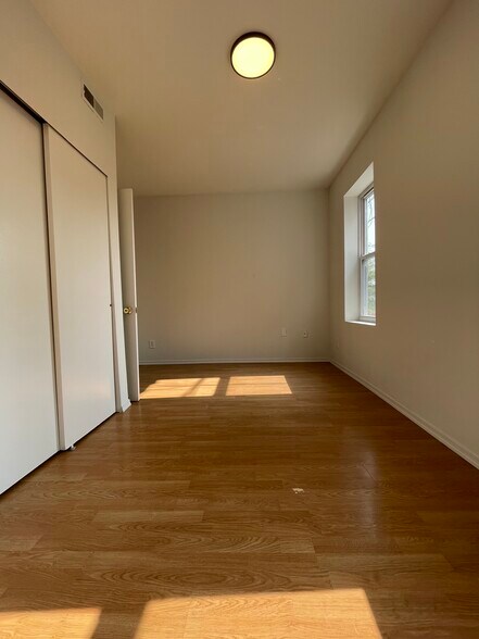 Bedroom 2 - 904 N Carlisle St