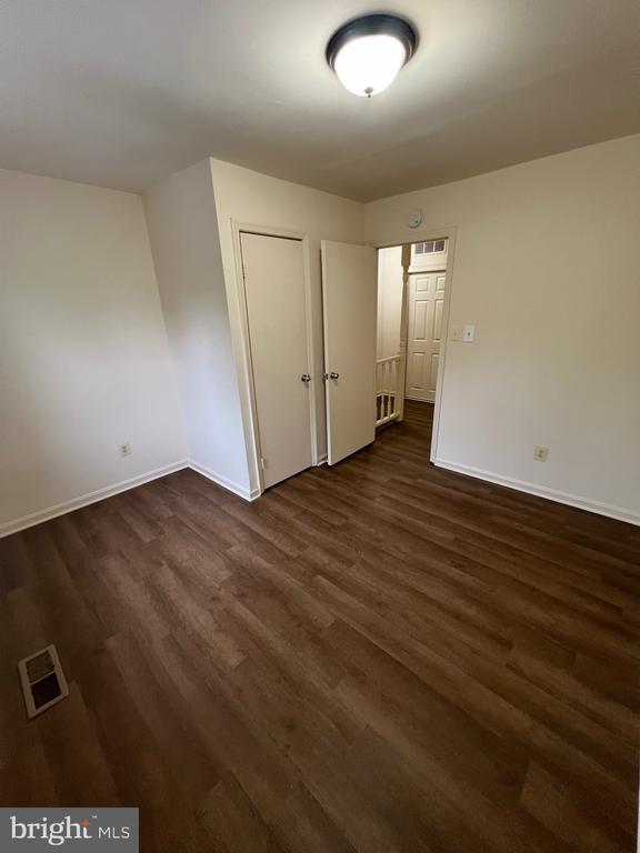 Building Photo - 9846 Hagel Cir