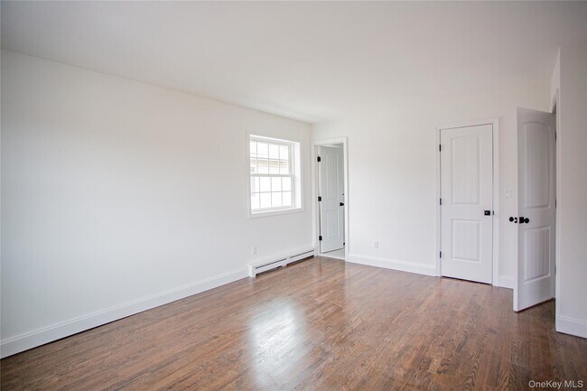 Building Photo - 451 E Pine St