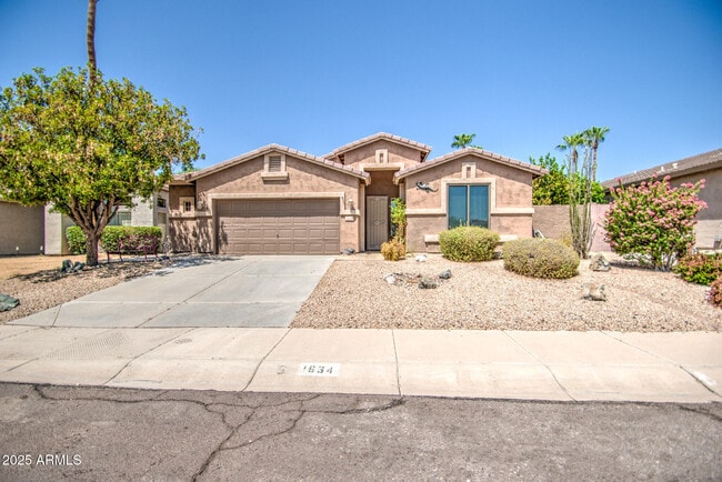 Primary Photo - 1634 W Windsong Dr