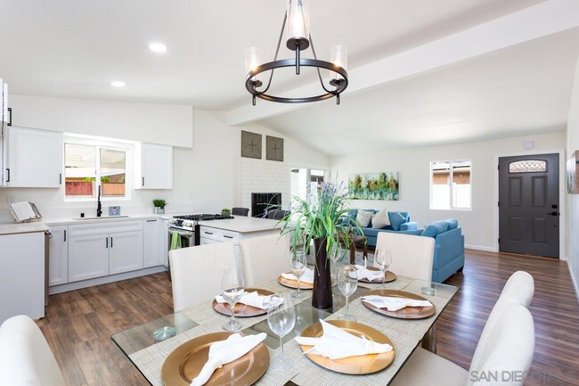 Building Photo - 534 Jeffree St