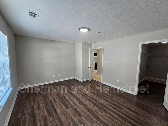 Building Photo - 3101 London Ct SW