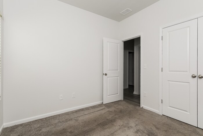 Building Photo - 319 Augustine Dr