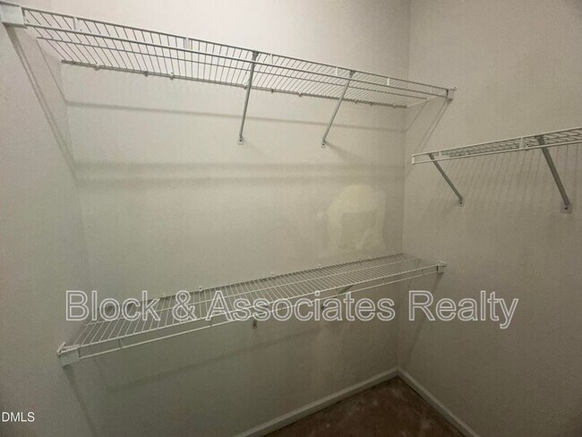 Building Photo - 111 Ayelsford Dr