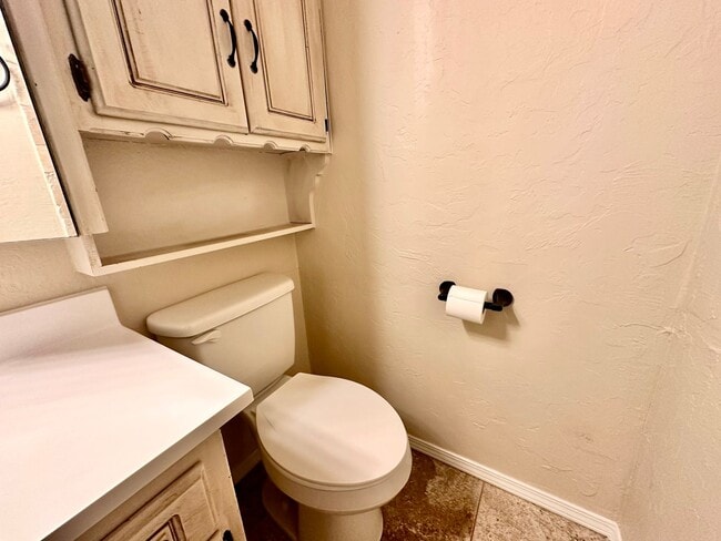 Building Photo - Spacious three bed home in Moore