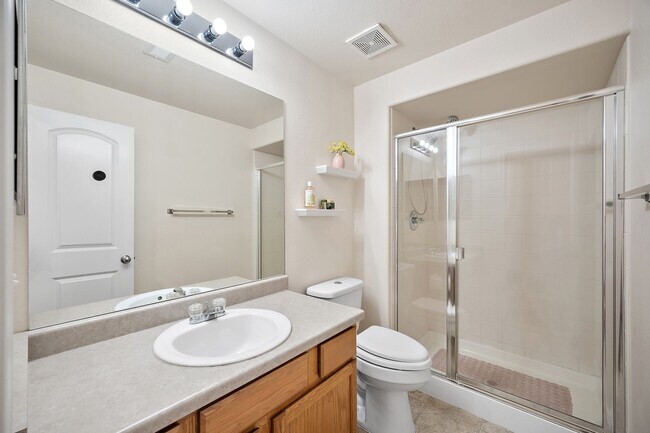 Building Photo - Beautiful Recently Renovated 4 Bed 4 Bath Home In Fountain!!!!