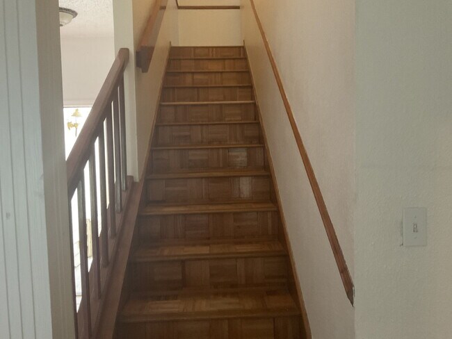 Building Photo - Large beautiful home for rent