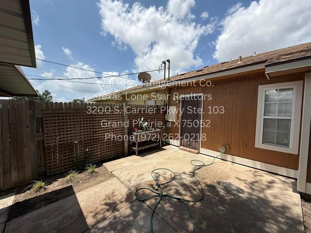 Building Photo - 3015 Oak Ridge Pl