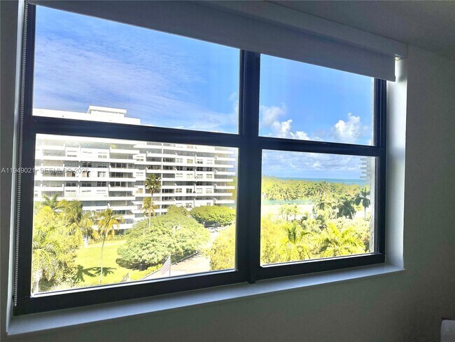 Building Photo - 170 Ocean Ln Dr