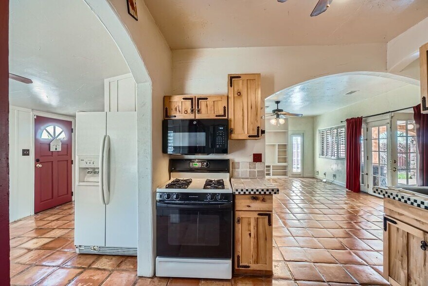 Building Photo - 536 Avenue L