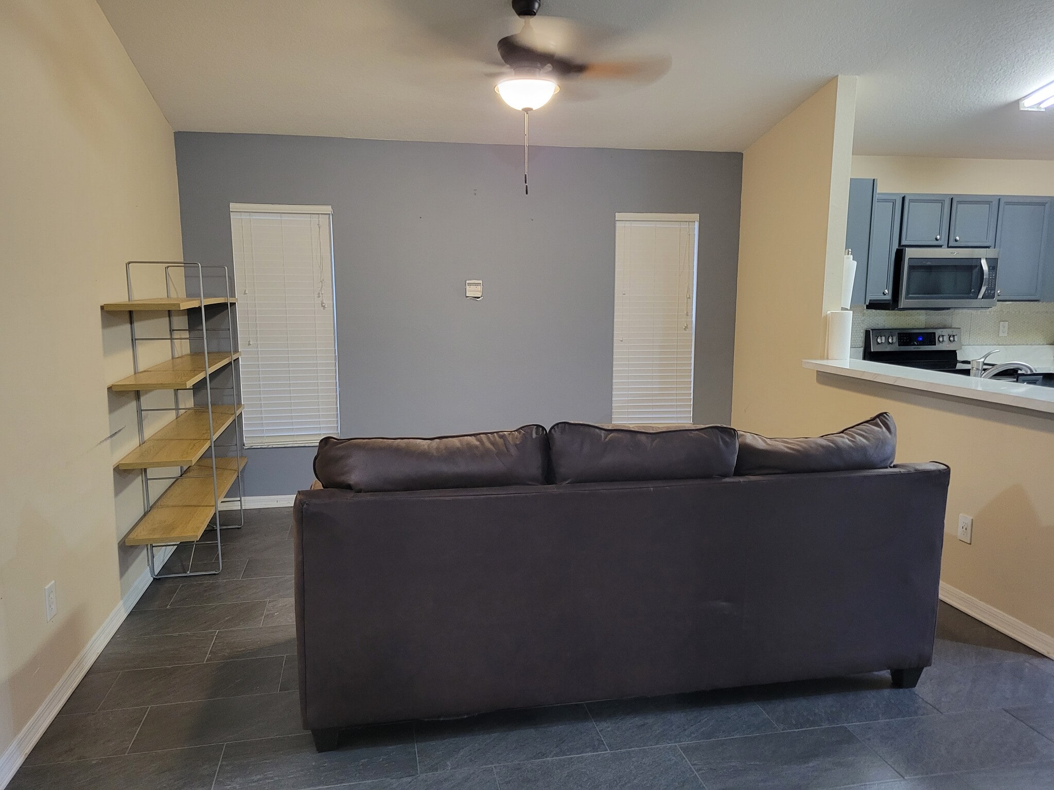 Building Photo - 2038 Blackston Ave