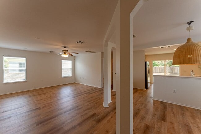 Building Photo - 1225 Anise Dr
